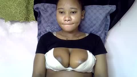 vanillavenus online show from November 26, 2025, 10:33 pm