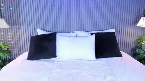 Snapshot of vanitysex chatting on November 23, 2025, 12:38 pm Karine online show from November 23, 2025, 12:38 pm