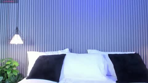 Snapshot of vanitysex chatting on December 15, 2025, 11:47 am Karine online show from December 15, 2025, 11:47 am