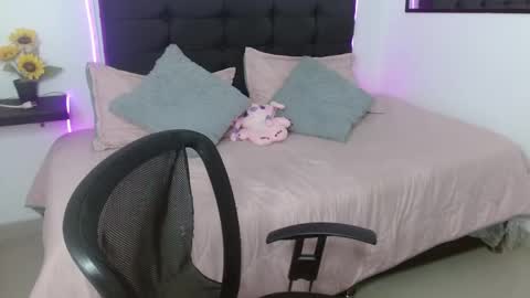 vane online show from February 13, 2026, 9:22 pm