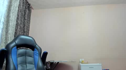 vano_822 online show from December 14, 2025, 3:28 pm