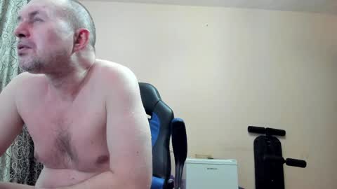 vano_822 online show from April 3, 2026, 5:22 pm