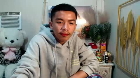 vanxxx2005 online show from February 18, 2025, 7:09 pm