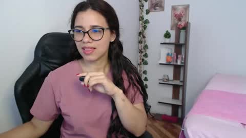 vanyxxxx online show from March 7, 2026, 12:24 pm