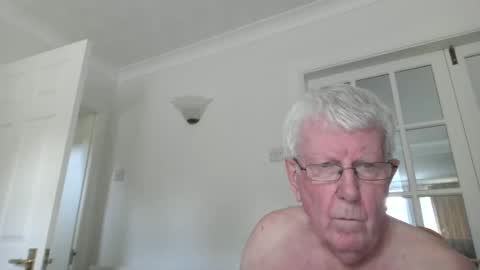 Snapshot of vassus chatting on June 5, 2026, 5:29 pm vassus online show from June 5, 2026, 5:29 pm