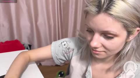 Snapshot of vasya_sylvia chatting on March 1, 2025, 6:54 pm Vasya Sylvia online show from March 1, 2025, 6:54 pm