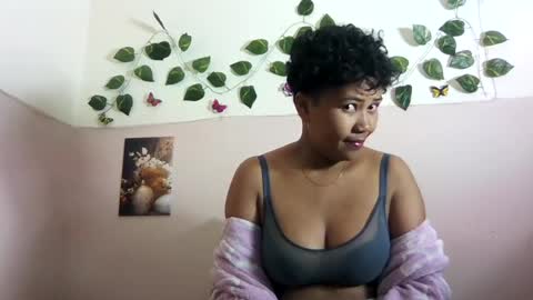 Snapshot of vayannah chatting on June 25, 2026, 7:46 am Vayannah online show from June 25, 2026, 7:46 am