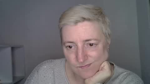 vea_motty online show from March 9, 2026, 3:05 pm