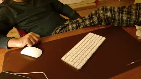 Snapshot of vedatsirke chatting on October 31, 2025, 3:40 am vedatsirke online show from October 31, 2025, 3:40 am