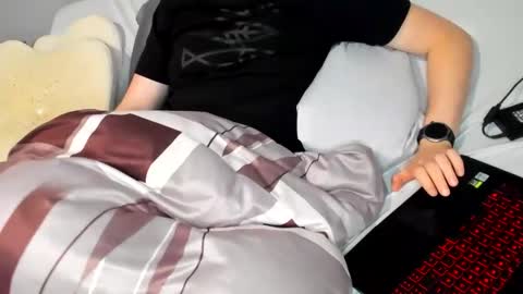 D online show from September 22, 2025, 9:28 pm