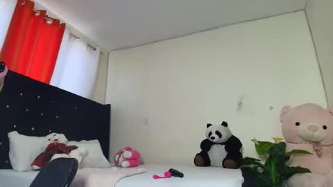 zola online show from November 20, 2025, 9:31 am