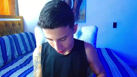 velk_hot1 online show from March 6, 2026, 1:18 pm