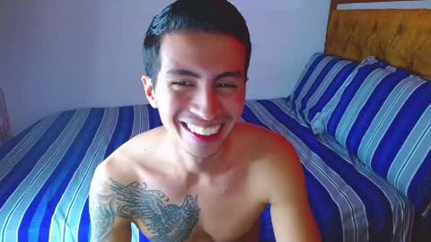 velk_hot1 online show from April 17, 2026, 1:36 pm