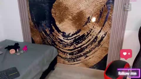 Snapshot of vella_sex chatting on March 8, 2025, 1:28 am Vella online show from March 8, 2025, 1:28 am
