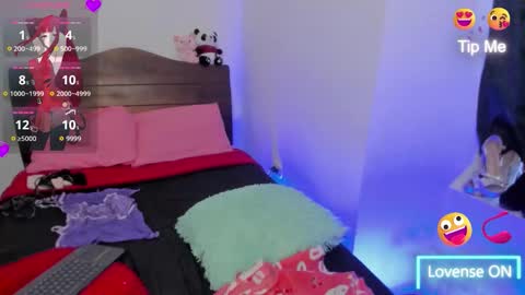 Vella online show from November 6, 2025, 7:04 pm