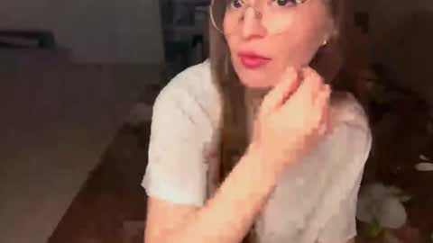 Sana online show from September 11, 2025, 8:42 pm