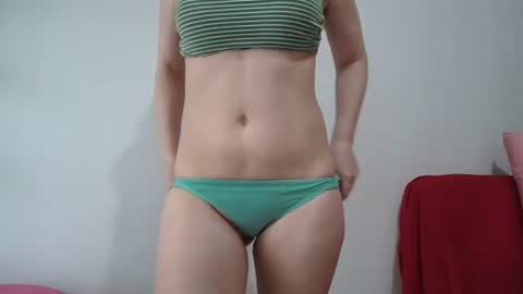 Snapshot of vellarin chatting on July 30, 2026, 4:11 am Vellarin online show from July 30, 2026, 4:11 am