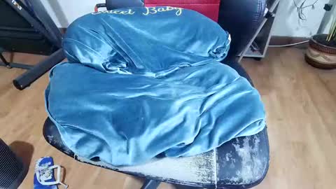 Im VelaI will be Christmas and New Year with my family December 22 to January 13 I will miss you guys. online show from January 23, 2025, 3:37 am