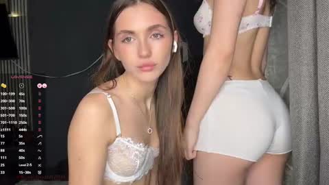 Nia online show from April 18, 2026, 7:58 pm