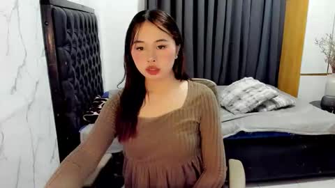 MISS DOLL online show from May 24, 2026, 3:11 am