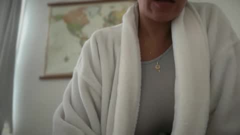 Velvet online show from March 1, 2026, 5:04 pm