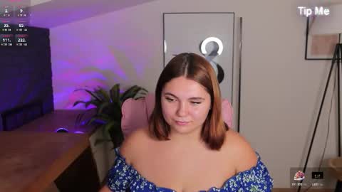 Velvet   Doll online show from November 6, 2025, 1:23 pm