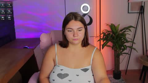 velvet__doll online show from September 30, 2025, 12:54 pm