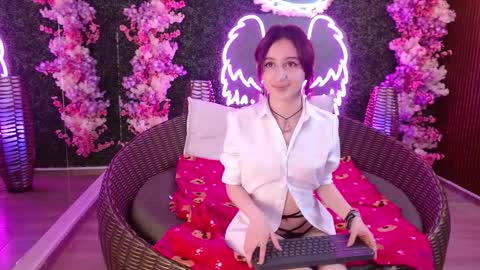 Velvet c4k3 online show from November 10, 2025, 1:43 pm