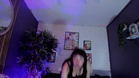 Isabella  online show from December 14, 2025, 11:26 am