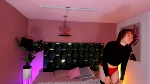 Snapshot of velvet_dreams_ chatting on June 19, 2026, 11:47 am Isabella online show from June 19, 2026, 11:47 am