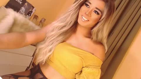Snapshot of velvet_fux chatting on September 14, 2025, 12:59 pm Richy will make you fall in love online show from September 14, 2025, 12:59 pm