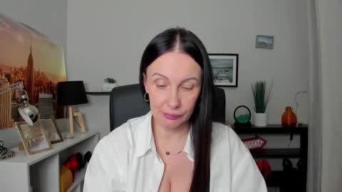 Jasmine online show from October 8, 2025, 5:38 am