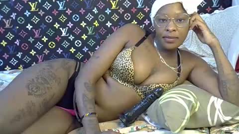 velvet online show from October 18, 2025, 5:21 am