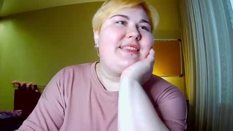 velvetcandy_ online show from July 29, 2026, 7:28 am