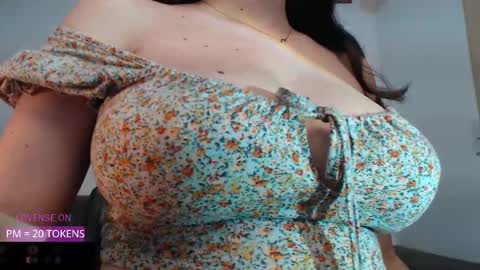 Snapshot of velvetcrystal chatting on September 16, 2025, 3:07 am Crystal PVT OPEN online show from September 16, 2025, 3:07 am