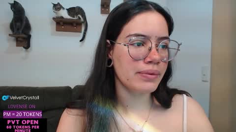 Snapshot of velvetcrystal chatting on September 20, 2025, 5:41 am Crystal PVT OPEN online show from September 20, 2025, 5:41 am