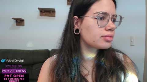 Snapshot of velvetcrystal chatting on September 25, 2025, 6:50 am Crystal PVT OPEN online show from September 25, 2025, 6:50 am