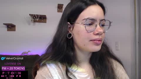 Snapshot of velvetcrystal chatting on October 9, 2025, 3:59 am Crystal PVT OPEN online show from October 9, 2025, 3:59 am