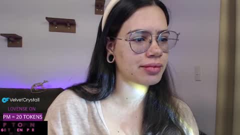 Snapshot of velvetcrystal chatting on October 26, 2025, 7:36 am Crystal PVT OPEN online show from October 26, 2025, 7:36 am