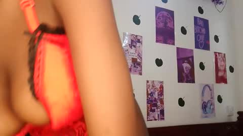 velvetdesiree online show from June 2, 2026, 4:36 am
