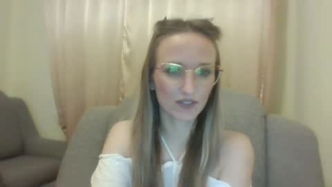 Snapshot of velvetintuition chatting on May 2, 2026, 8:36 pm velvetintuition online show from May 2, 2026, 8:36 pm