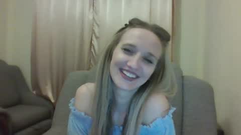 Snapshot of velvetintuition chatting on May 24, 2026, 9:20 pm velvetintuition online show from May 24, 2026, 9:20 pm