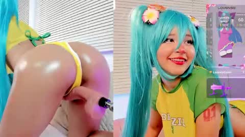 Snapshot of velvetnami chatting on April 25, 2026, 12:19 pm Velvet Nami online show from April 25, 2026, 12:19 pm