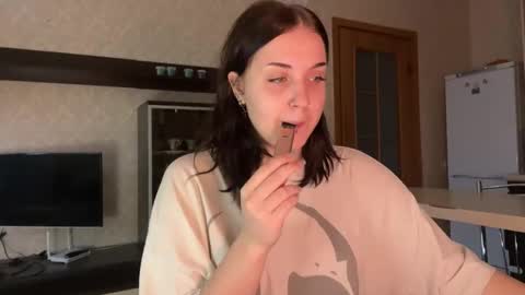 velvetnote online show from November 7, 2025, 12:27 pm