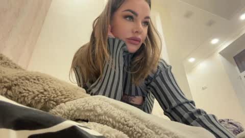 Snapshot of velvetqueen99 chatting on April 13, 2026, 7:19 pm velvetqueen99 online show from April 13, 2026, 7:19 pm