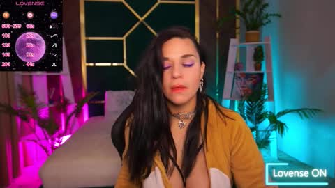 Snapshot of velvetsky_ chatting on October 6, 2025, 7:06 am Stella online show from October 6, 2025, 7:06 am