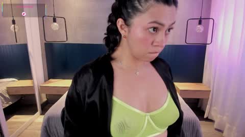 velvettease_ online show from September 24, 2025, 1:58 pm
