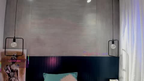 velvettease_ online show from March 4, 2026, 12:44 pm