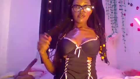 COCO XOXO online show from October 8, 2025, 5:38 am