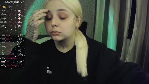 eva 3 online show from October 17, 2025, 3:31 am